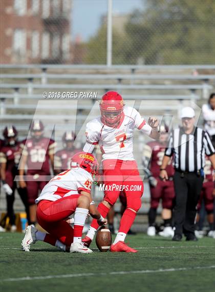 Thumbnail 3 in Chaminade vs. Christ the King photogallery.