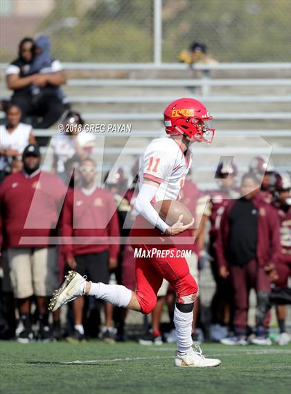 Thumbnail 3 in Chaminade vs. Christ the King photogallery.