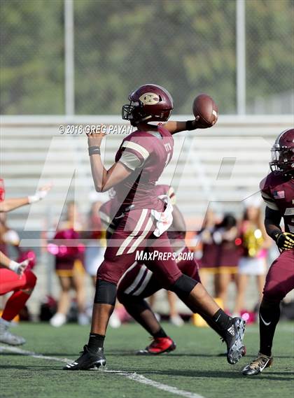 Thumbnail 3 in Chaminade vs. Christ the King photogallery.