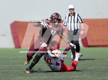 Thumbnail 2 in Chaminade vs. Christ the King photogallery.