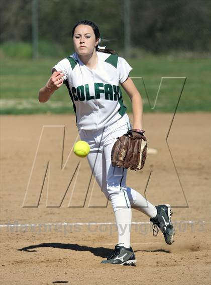 Thumbnail 3 in Eureka vs Colfax (Victory Pre-Season T.O.C.) photogallery.