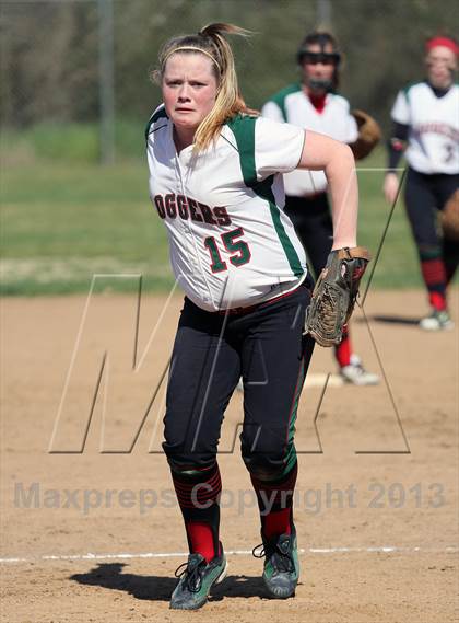 Thumbnail 2 in Eureka vs Colfax (Victory Pre-Season T.O.C.) photogallery.