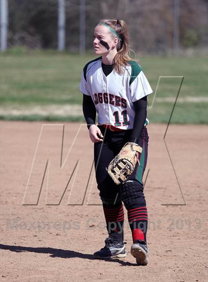 Thumbnail 2 in Eureka vs Colfax (Victory Pre-Season T.O.C.) photogallery.