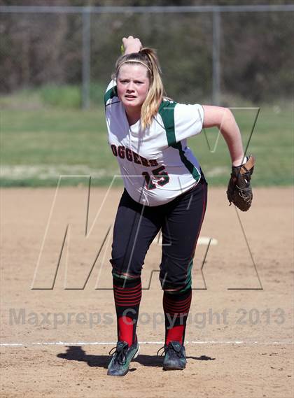 Thumbnail 1 in Eureka vs Colfax (Victory Pre-Season T.O.C.) photogallery.