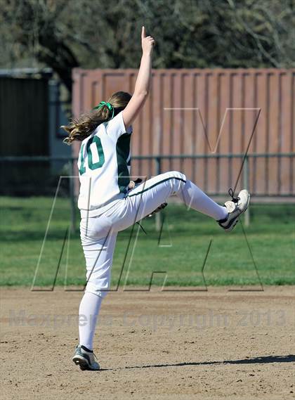 Thumbnail 3 in Eureka vs Colfax (Victory Pre-Season T.O.C.) photogallery.