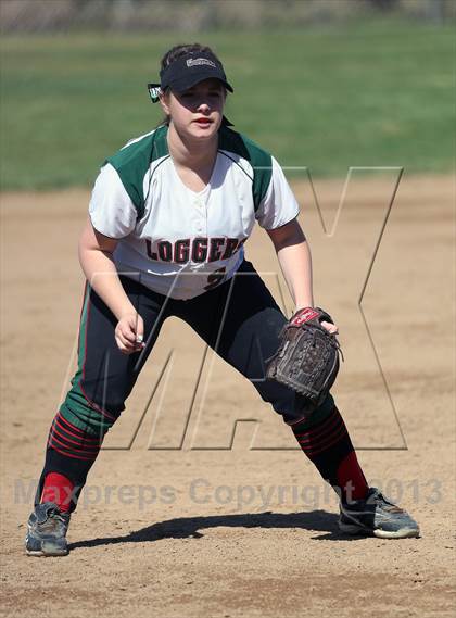 Thumbnail 1 in Eureka vs Colfax (Victory Pre-Season T.O.C.) photogallery.
