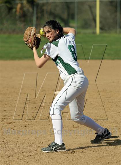 Thumbnail 3 in Eureka vs Colfax (Victory Pre-Season T.O.C.) photogallery.