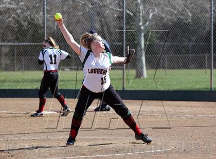 Thumbnail 1 in Eureka vs Colfax (Victory Pre-Season T.O.C.) photogallery.