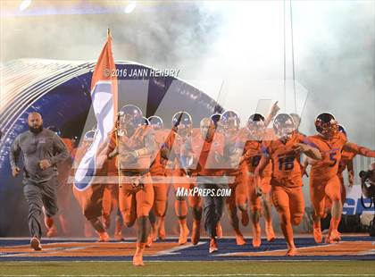 Thumbnail 2 in St Thomas Aquinas @ Bishop Gorman photogallery.