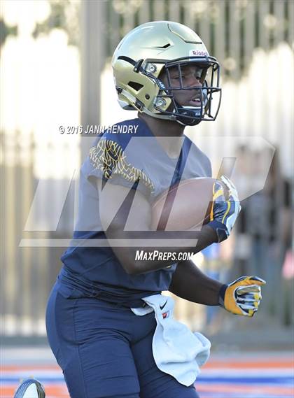 Thumbnail 2 in St Thomas Aquinas @ Bishop Gorman photogallery.