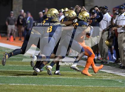 Thumbnail 2 in St Thomas Aquinas @ Bishop Gorman photogallery.