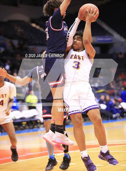 Thumbnail 3 in East vs. Northeast/Northwest College Prep (Section V Class A2 Final) photogallery.