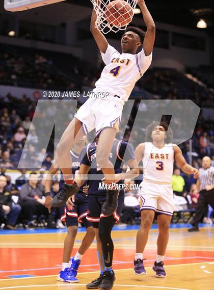 Thumbnail 2 in East vs. Northeast/Northwest College Prep (Section V Class A2 Final) photogallery.