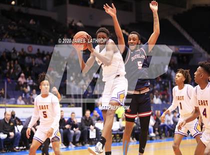Thumbnail 3 in East vs. Northeast/Northwest College Prep (Section V Class A2 Final) photogallery.