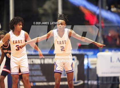 Thumbnail 2 in East vs. Northeast/Northwest College Prep (Section V Class A2 Final) photogallery.