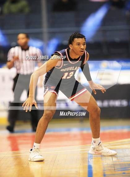 Thumbnail 3 in East vs. Northeast/Northwest College Prep (Section V Class A2 Final) photogallery.