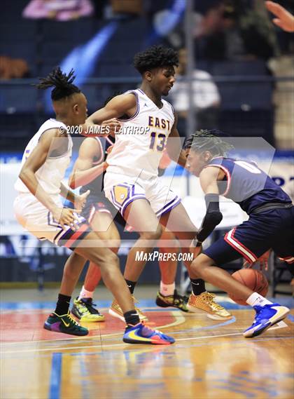 Thumbnail 1 in East vs. Northeast/Northwest College Prep (Section V Class A2 Final) photogallery.