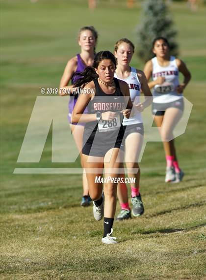Thumbnail 3 in Tri-Valley League Meet photogallery.