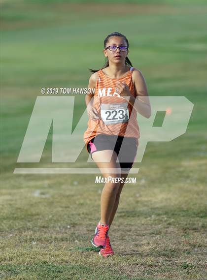 Thumbnail 1 in Tri-Valley League Meet photogallery.