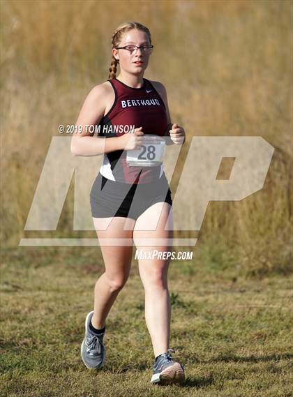 Thumbnail 2 in Tri-Valley League Meet photogallery.