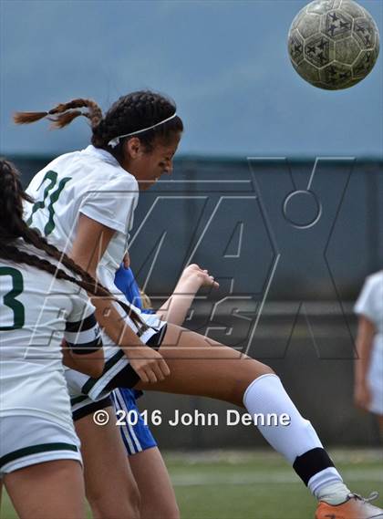 Thumbnail 3 in Bosque vs. Farmington photogallery.