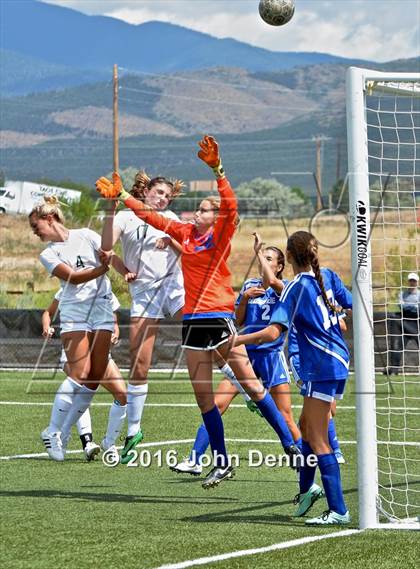 Thumbnail 2 in Bosque vs. Farmington photogallery.