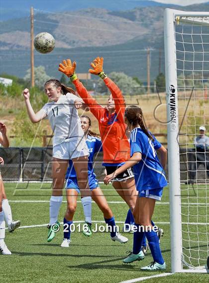 Thumbnail 1 in Bosque vs. Farmington photogallery.