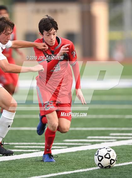 Thumbnail 3 in Lee [Robert E.] vs Lake Travis (UIL 6A Regional Quarterfinals) photogallery.