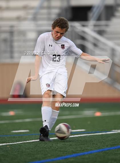 Thumbnail 2 in Lee [Robert E.] vs Lake Travis (UIL 6A Regional Quarterfinals) photogallery.
