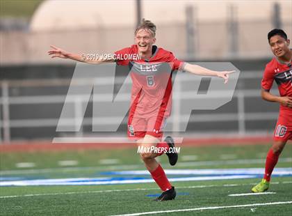 Thumbnail 3 in Lee [Robert E.] vs Lake Travis (UIL 6A Regional Quarterfinals) photogallery.