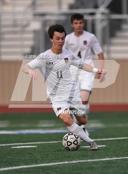 Thumbnail 3 in Lee [Robert E.] vs Lake Travis (UIL 6A Regional Quarterfinals) photogallery.