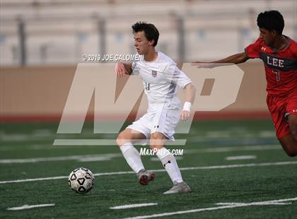 Thumbnail 2 in Lee [Robert E.] vs Lake Travis (UIL 6A Regional Quarterfinals) photogallery.