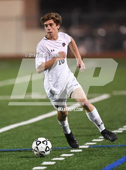 Thumbnail 3 in Lee [Robert E.] vs Lake Travis (UIL 6A Regional Quarterfinals) photogallery.
