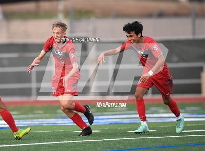 Thumbnail 2 in Lee [Robert E.] vs Lake Travis (UIL 6A Regional Quarterfinals) photogallery.