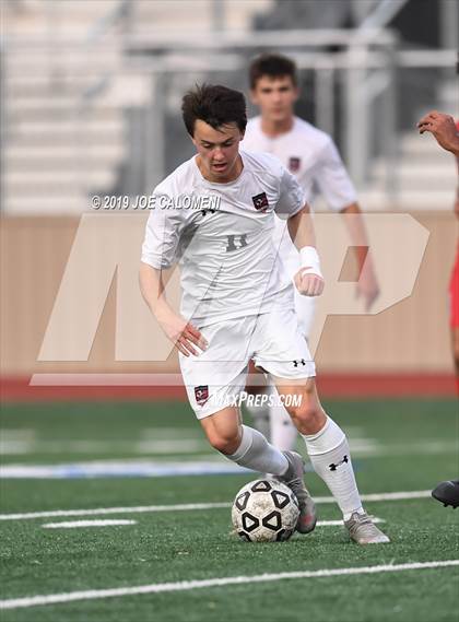 Thumbnail 1 in Lee [Robert E.] vs Lake Travis (UIL 6A Regional Quarterfinals) photogallery.