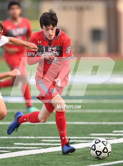 Thumbnail 2 in Lee [Robert E.] vs Lake Travis (UIL 6A Regional Quarterfinals) photogallery.