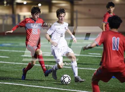 Thumbnail 3 in Lee [Robert E.] vs Lake Travis (UIL 6A Regional Quarterfinals) photogallery.