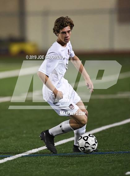 Thumbnail 2 in Lee [Robert E.] vs Lake Travis (UIL 6A Regional Quarterfinals) photogallery.