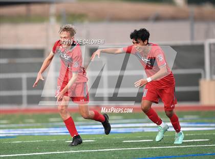Thumbnail 1 in Lee [Robert E.] vs Lake Travis (UIL 6A Regional Quarterfinals) photogallery.