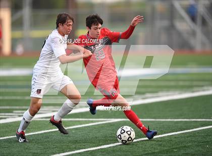 Thumbnail 2 in Lee [Robert E.] vs Lake Travis (UIL 6A Regional Quarterfinals) photogallery.