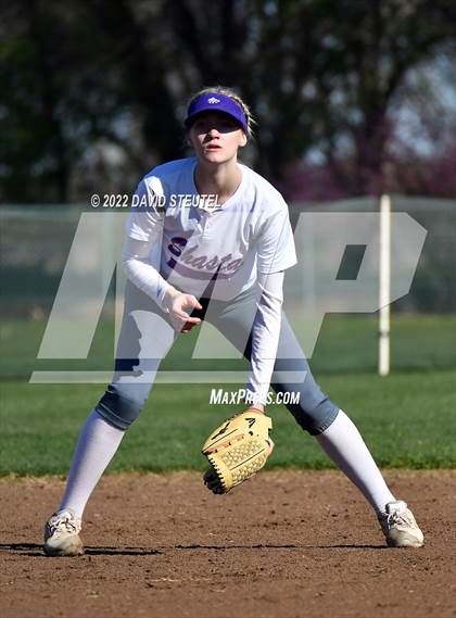 Thumbnail 1 in Red Bluff vs. Shasta (Pleasant Valley Tournament) photogallery.