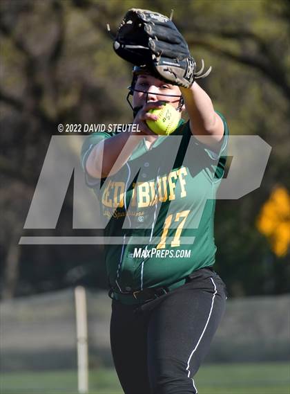 Thumbnail 2 in Red Bluff vs. Shasta (Pleasant Valley Tournament) photogallery.