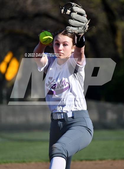Thumbnail 1 in Red Bluff vs. Shasta (Pleasant Valley Tournament) photogallery.