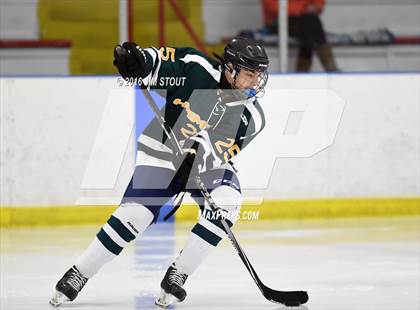 Thumbnail 3 in Notre Dame-Fairfield vs. Hamden (Carrano Cup Consolation) photogallery.