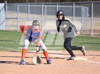 Thumbnail 1 in Trumann vs Southaven (Truman Round Robin Tournament) photogallery.