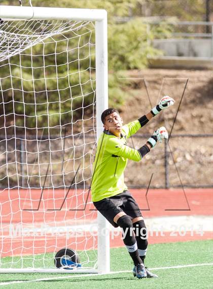 Thumbnail 3 in Serra vs. Gilroy (CIF CCS D2 Final) photogallery.