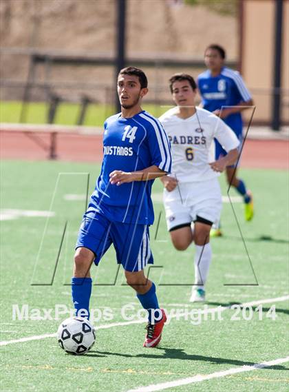 Thumbnail 3 in Serra vs. Gilroy (CIF CCS D2 Final) photogallery.