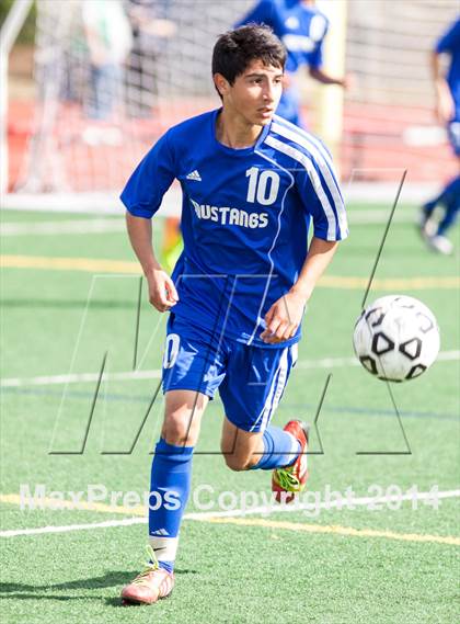 Thumbnail 1 in Serra vs. Gilroy (CIF CCS D2 Final) photogallery.