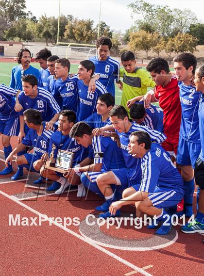 Thumbnail 3 in Serra vs. Gilroy (CIF CCS D2 Final) photogallery.