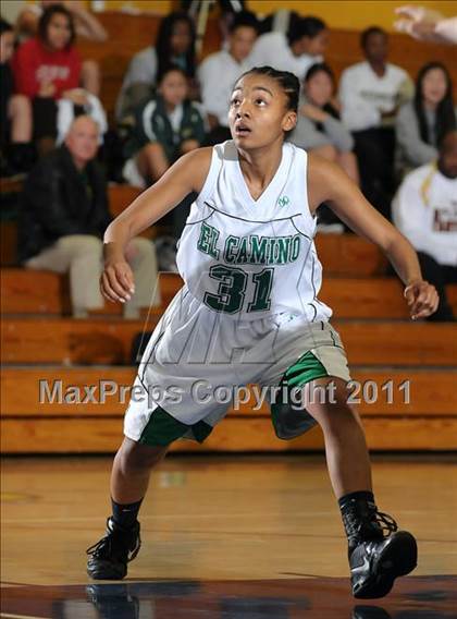 Thumbnail 1 in Bella Vista vs. El Camino (Trojan Toss-Up) photogallery.